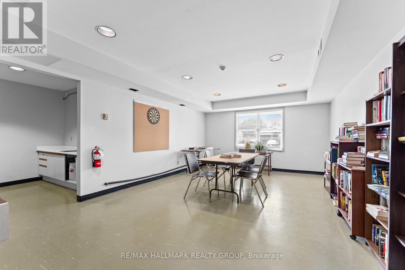 104 - 1099 Cadboro Road