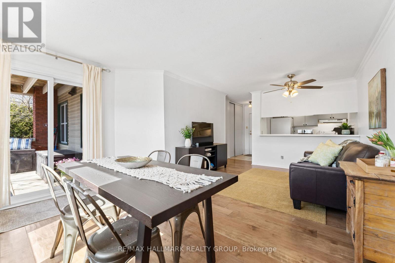 104 - 1099 Cadboro Road