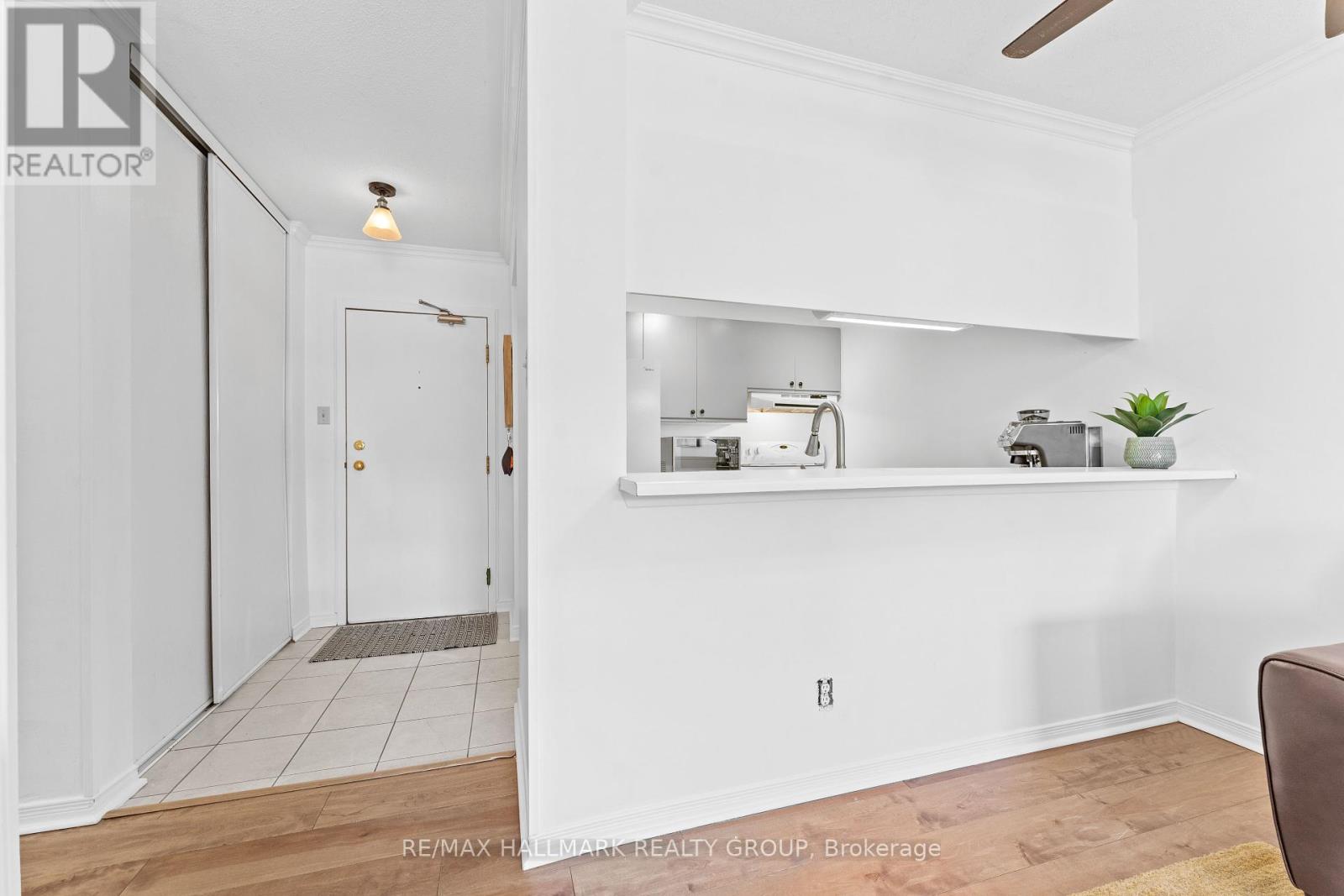 104 - 1099 Cadboro Road