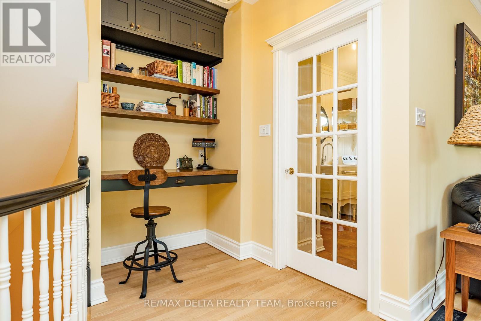 1779 Heatherstone Crescent