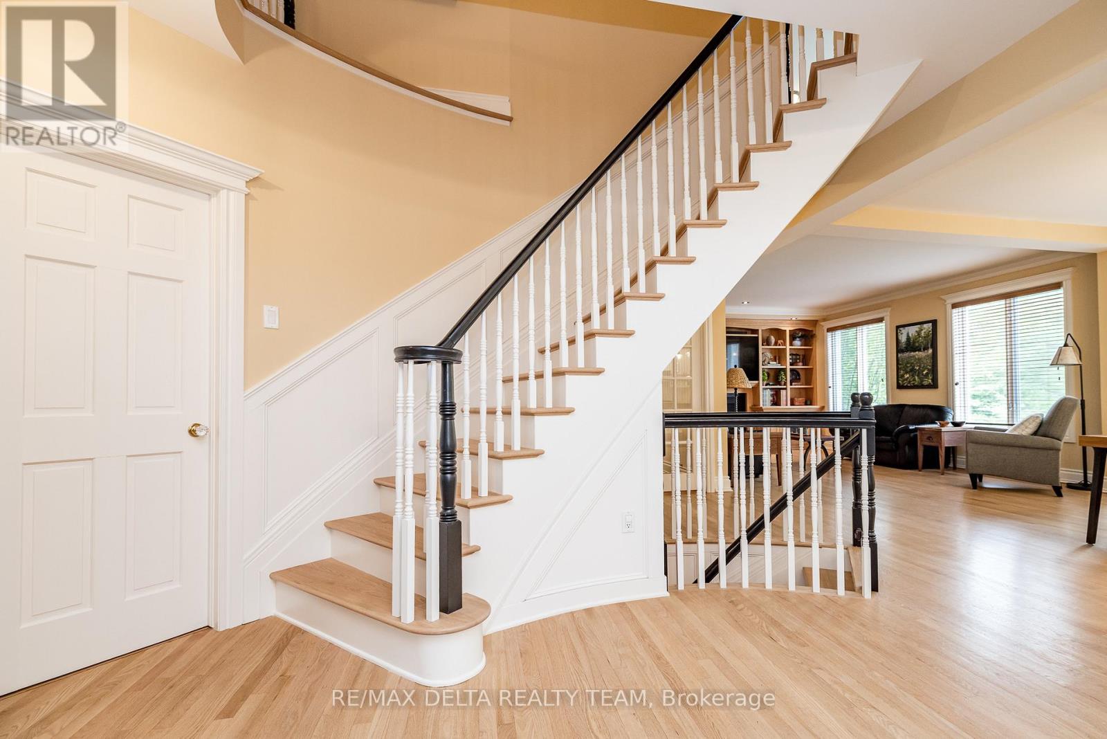 1779 Heatherstone Crescent
