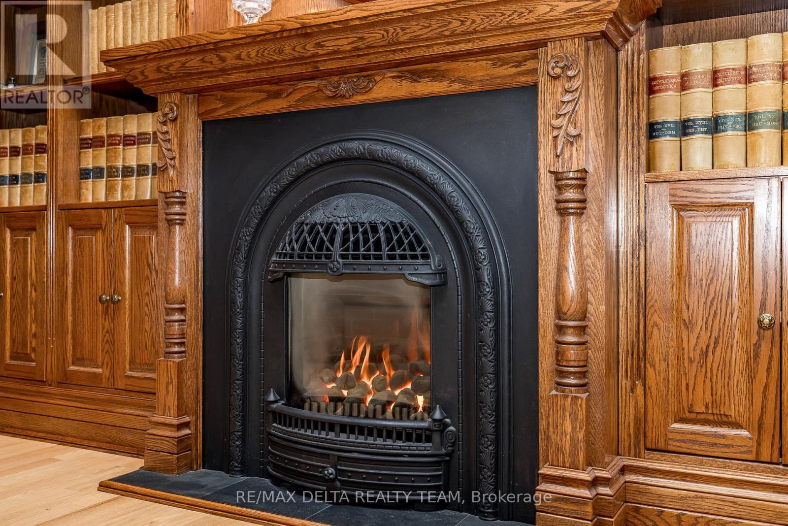 1779 Heatherstone Crescent