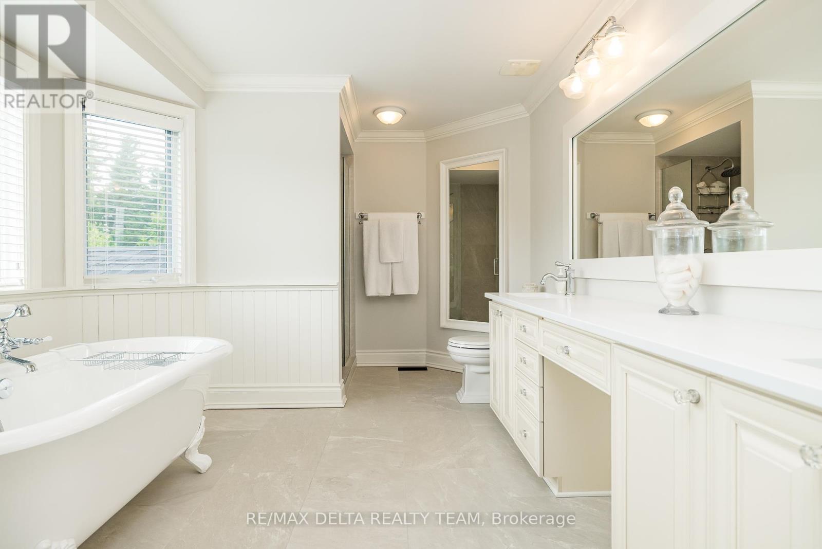 1779 Heatherstone Crescent