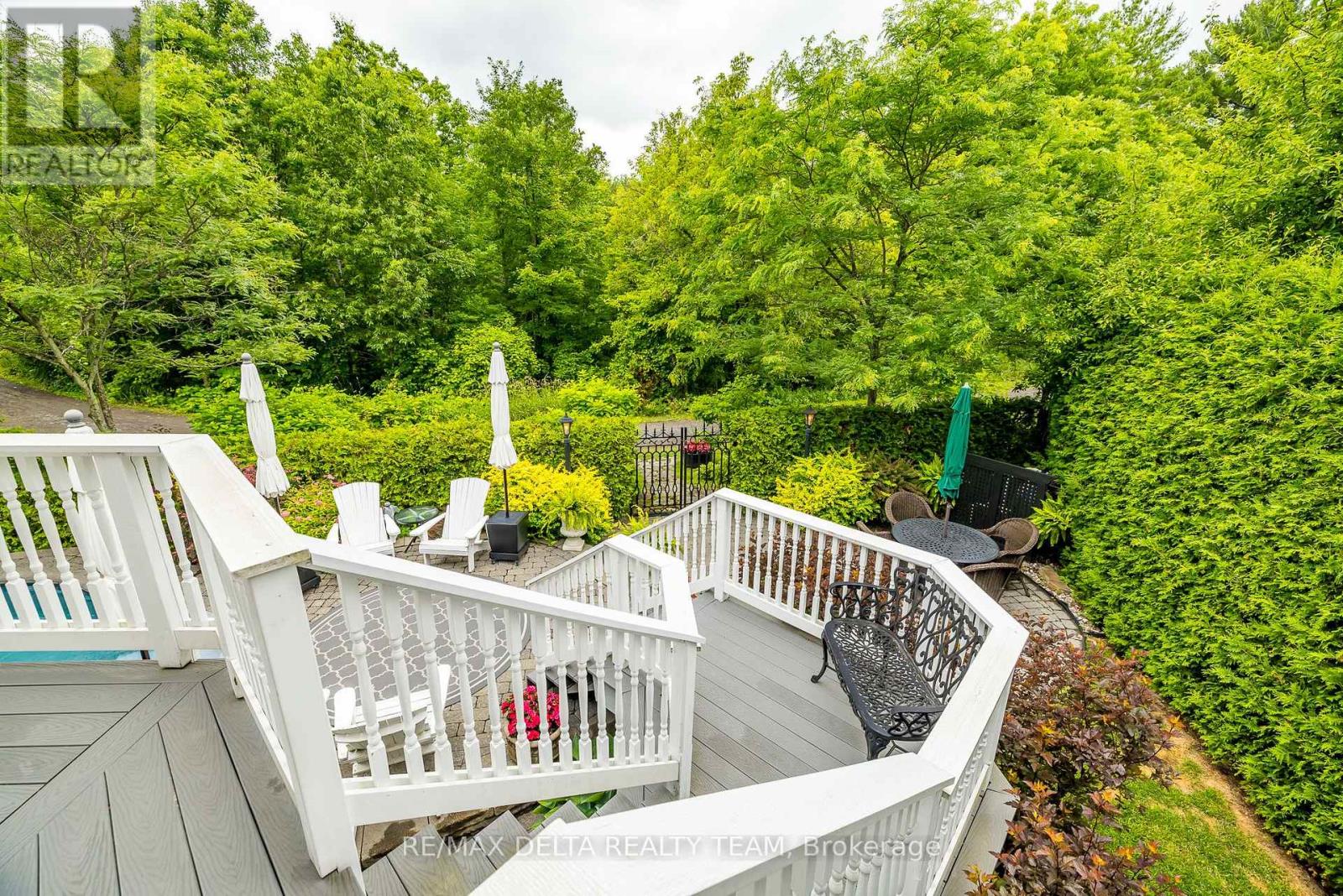 1779 Heatherstone Crescent
