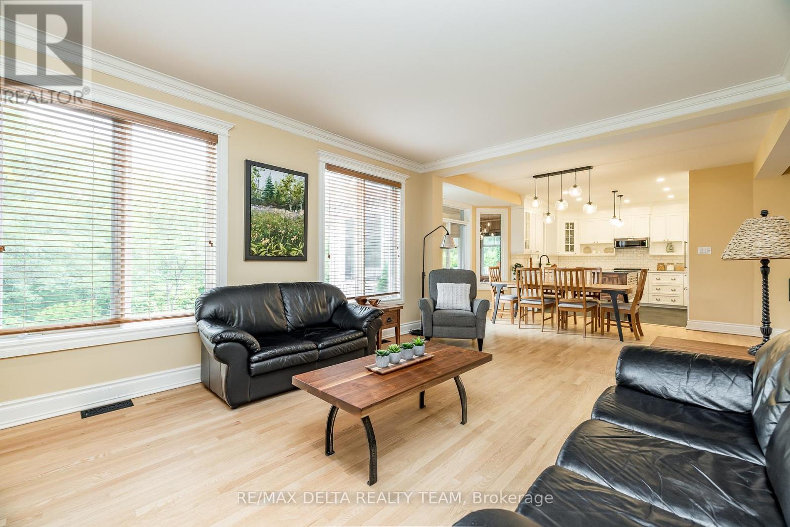 1779 Heatherstone Crescent