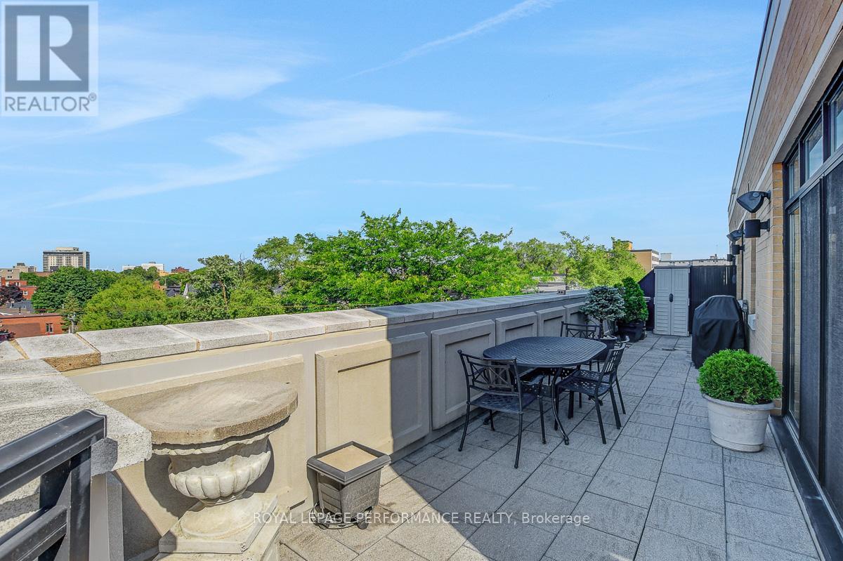 Ph2 - 260 Besserer Street