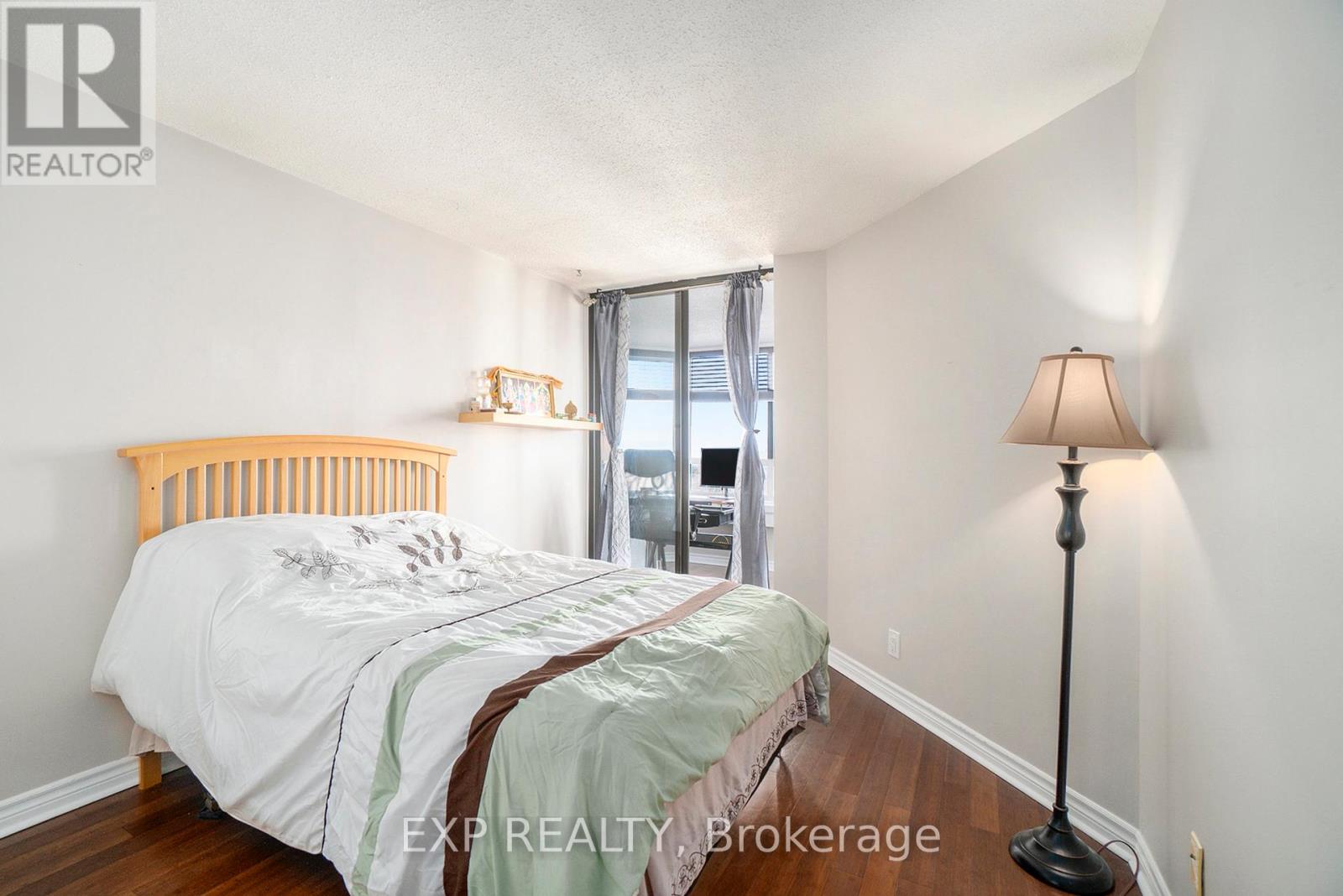 1013 - 80 Sandcastle Drive