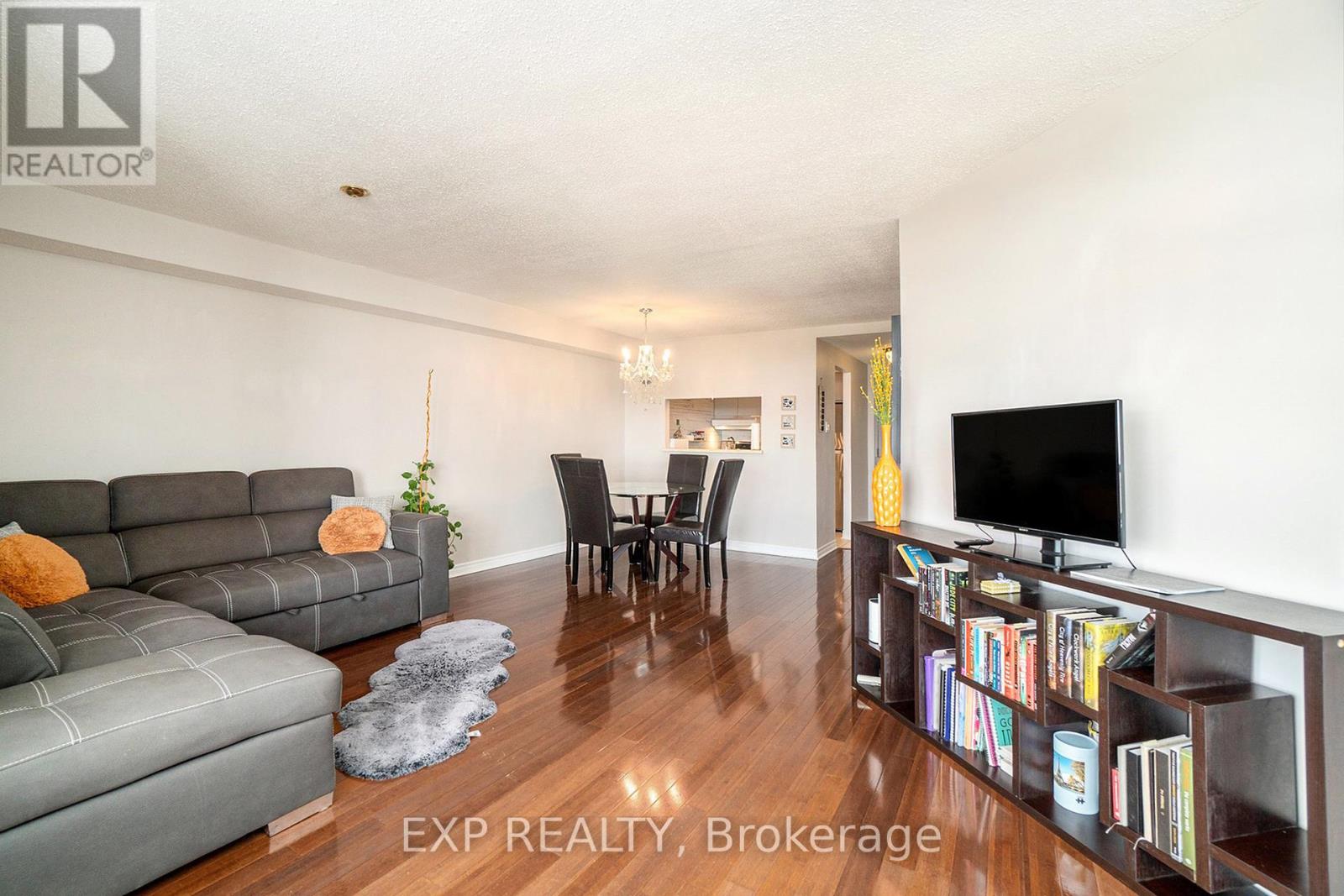 1013 - 80 Sandcastle Drive