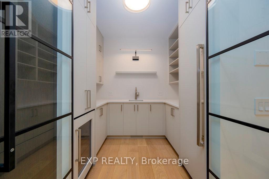 26 Clovelly Road W