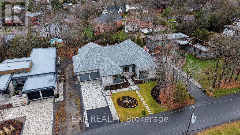 26 Clovelly Road W