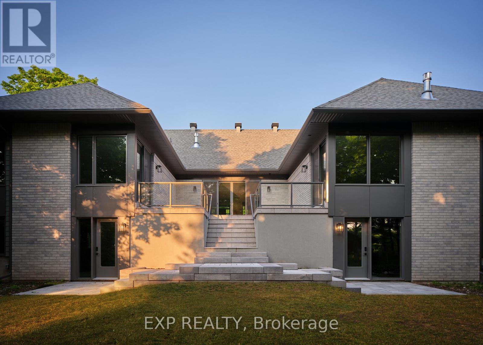 26 Clovelly Road W