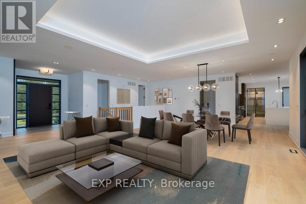 26 Clovelly Road W