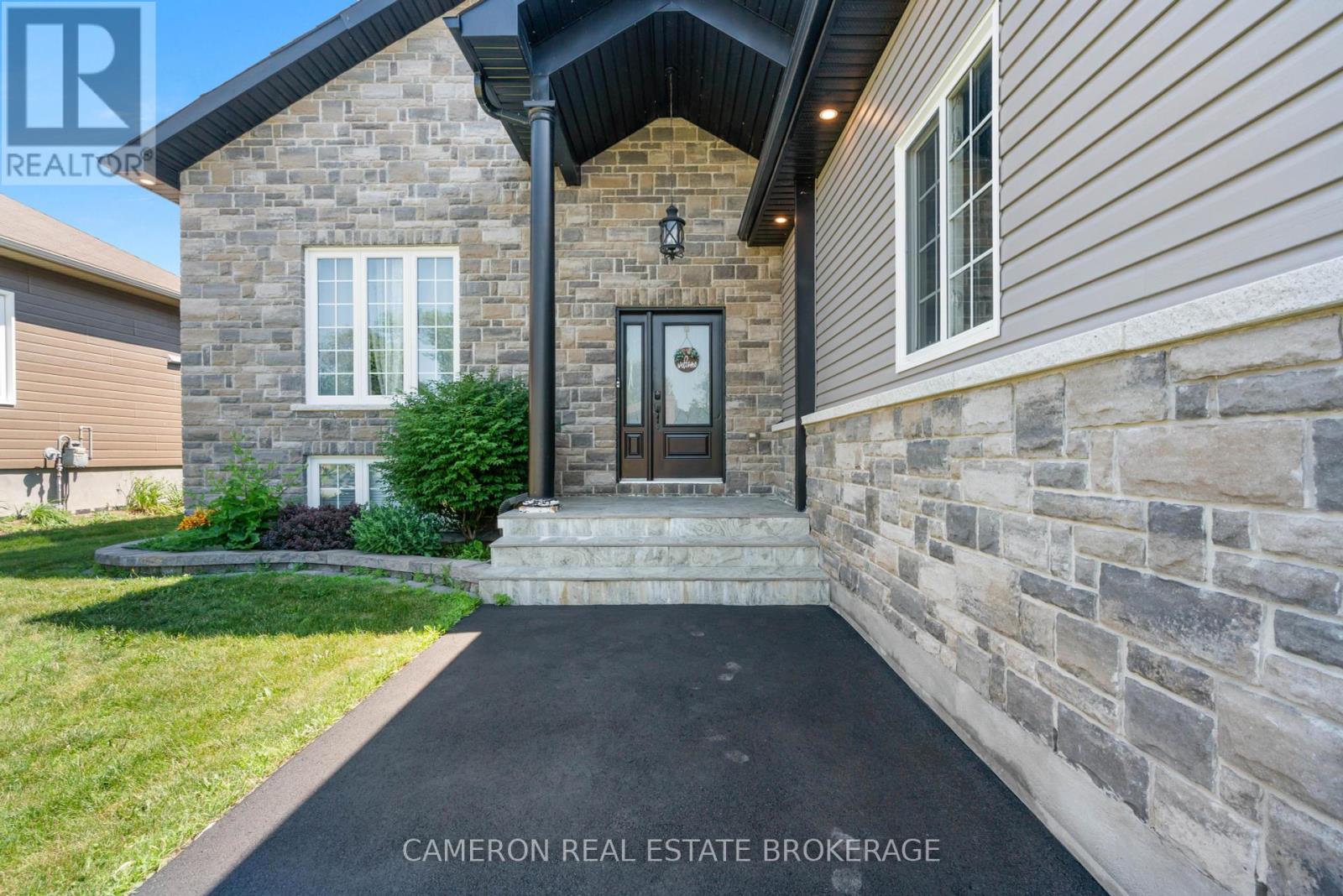38 Abagail Crescent