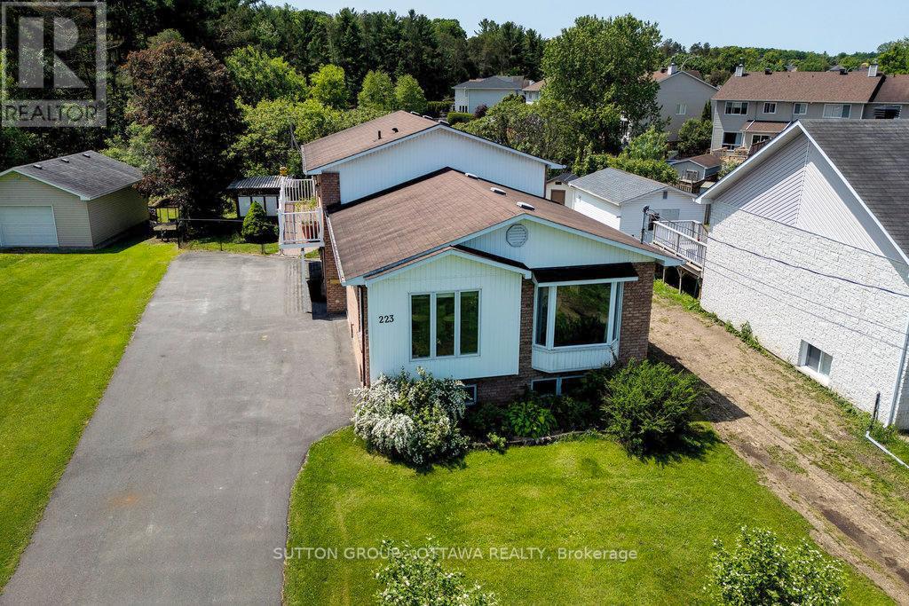 223 Des Outaouais Street
