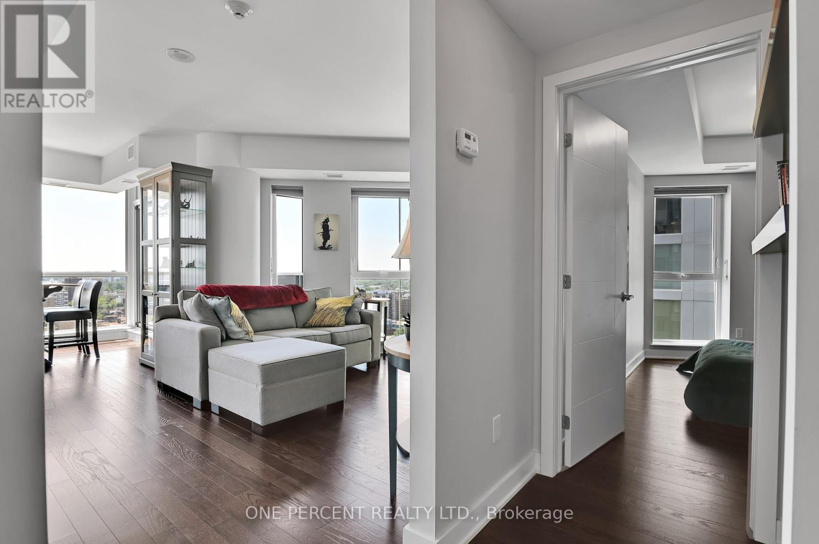 1905 - 40 Nepean Street