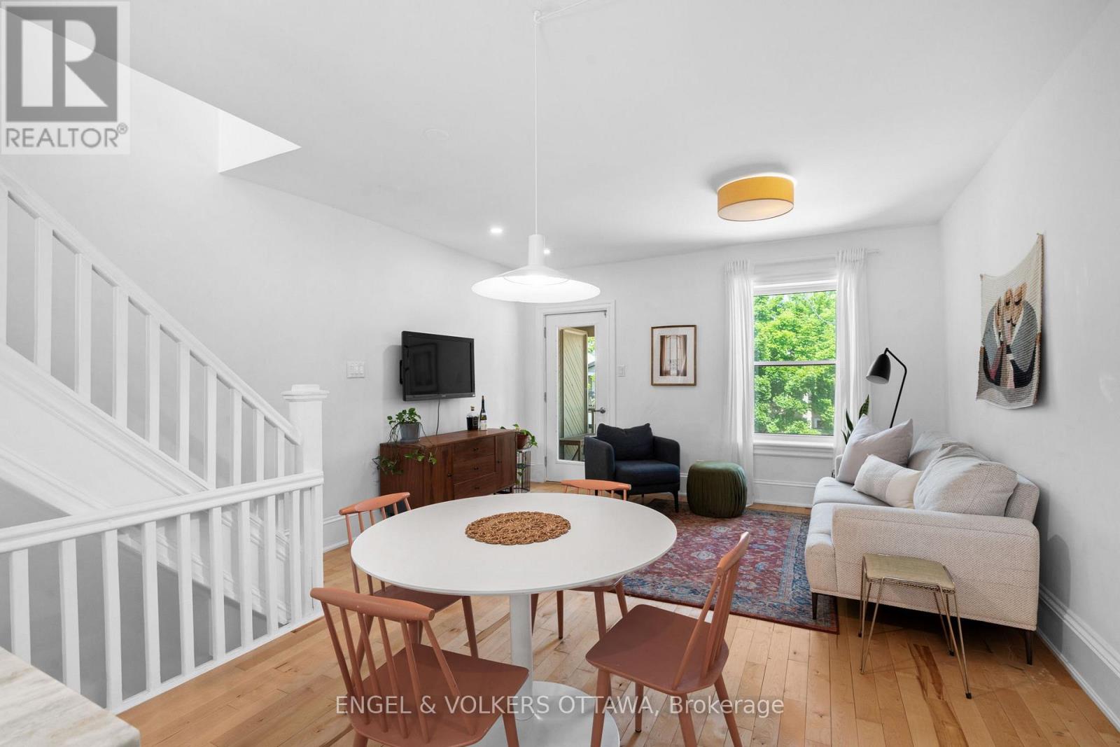 244 Flora Street