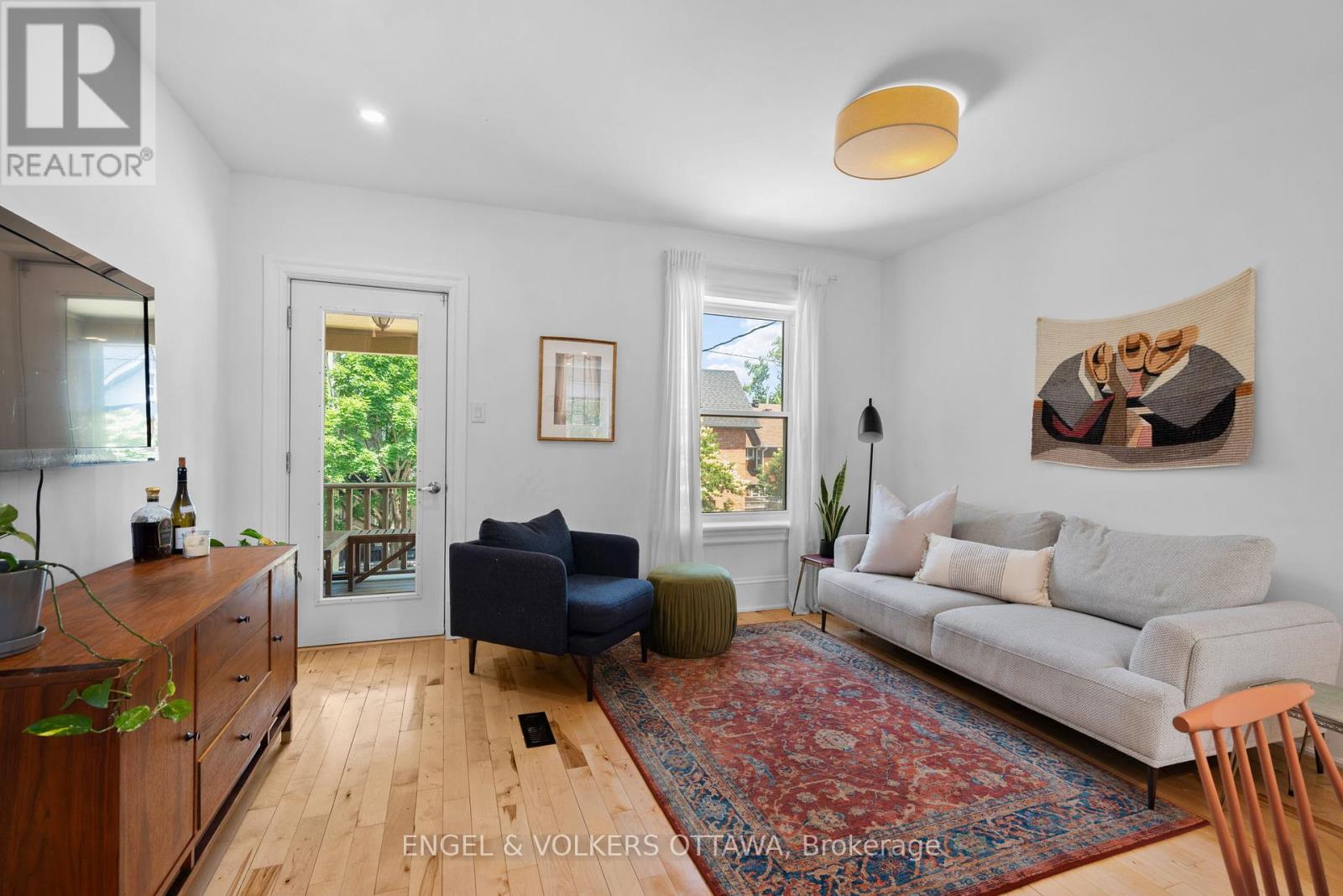 244 Flora Street
