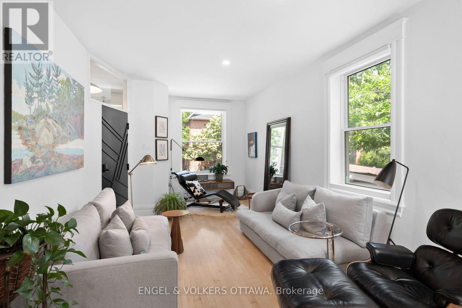 244 Flora Street