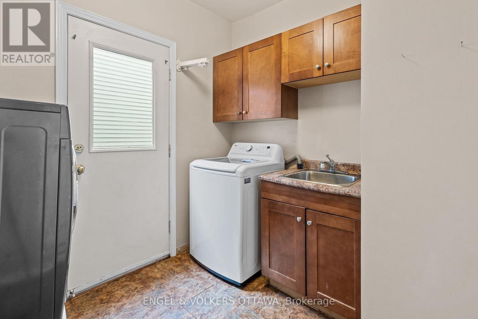 4 Collingwood Crescent