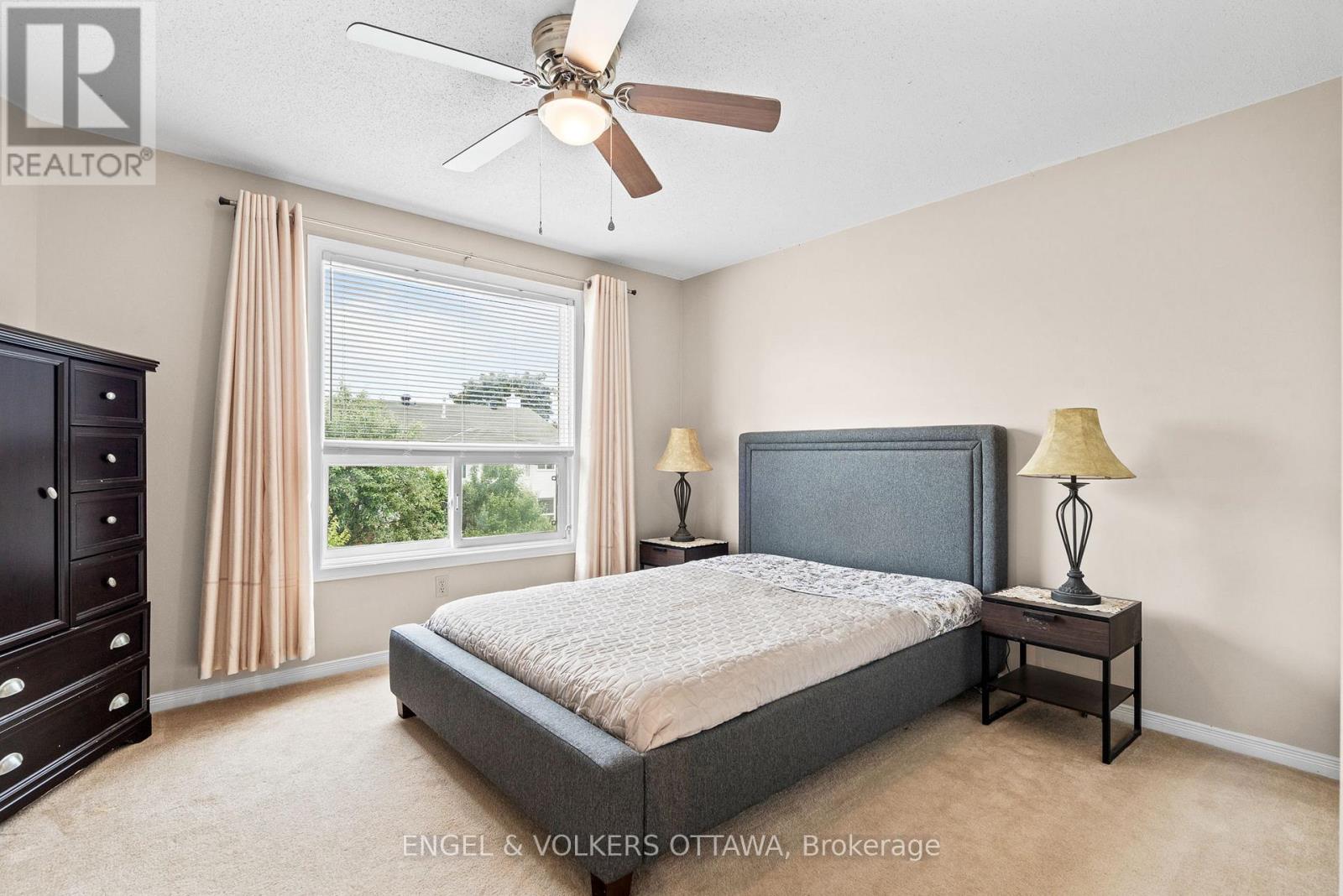 4 Collingwood Crescent