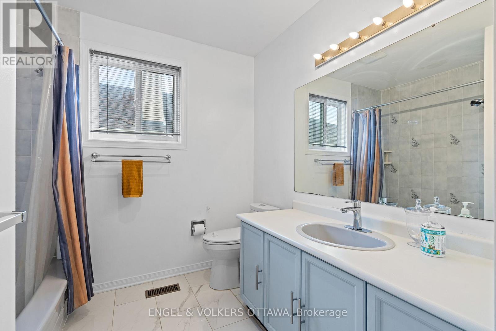 4 Collingwood Crescent