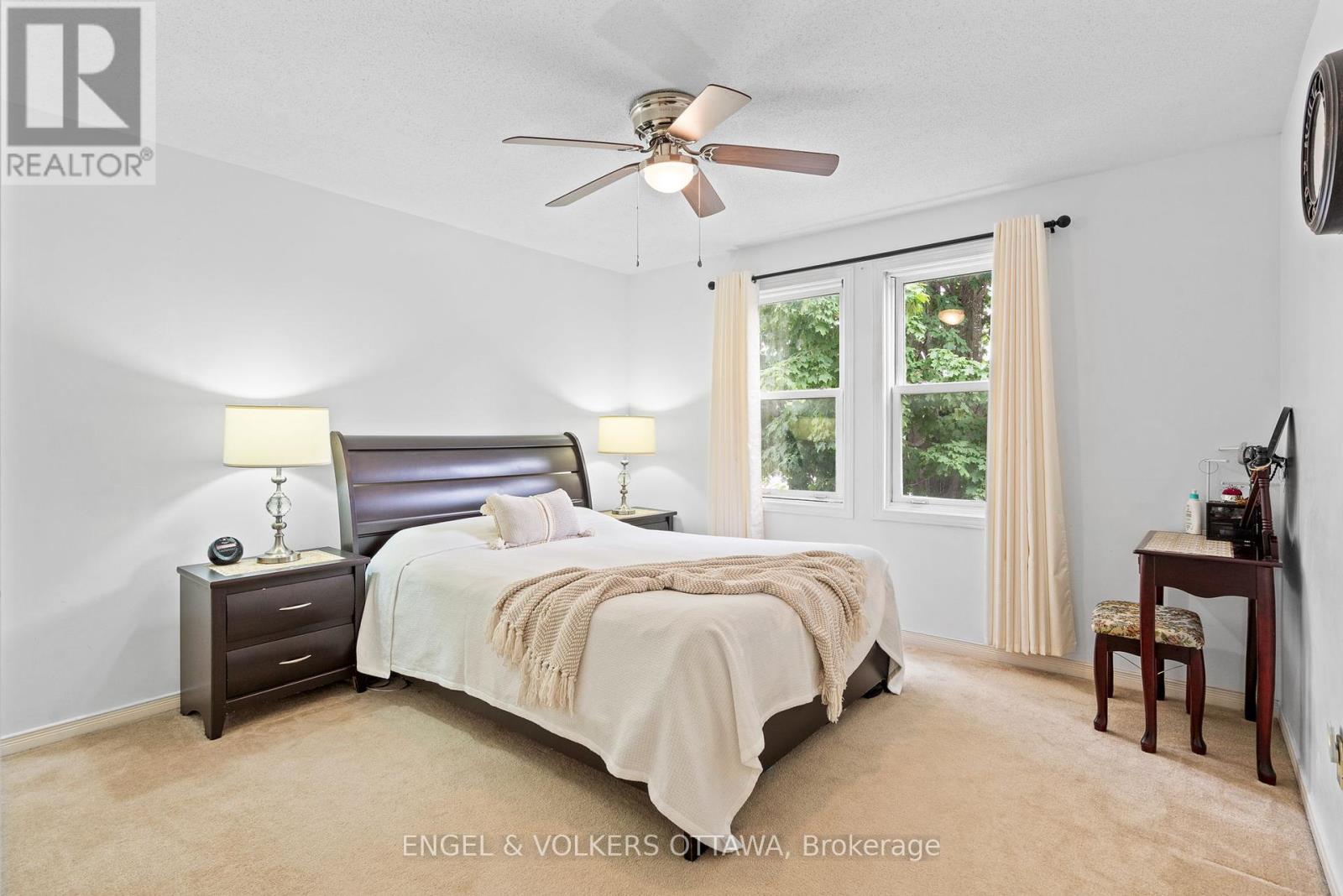 4 Collingwood Crescent