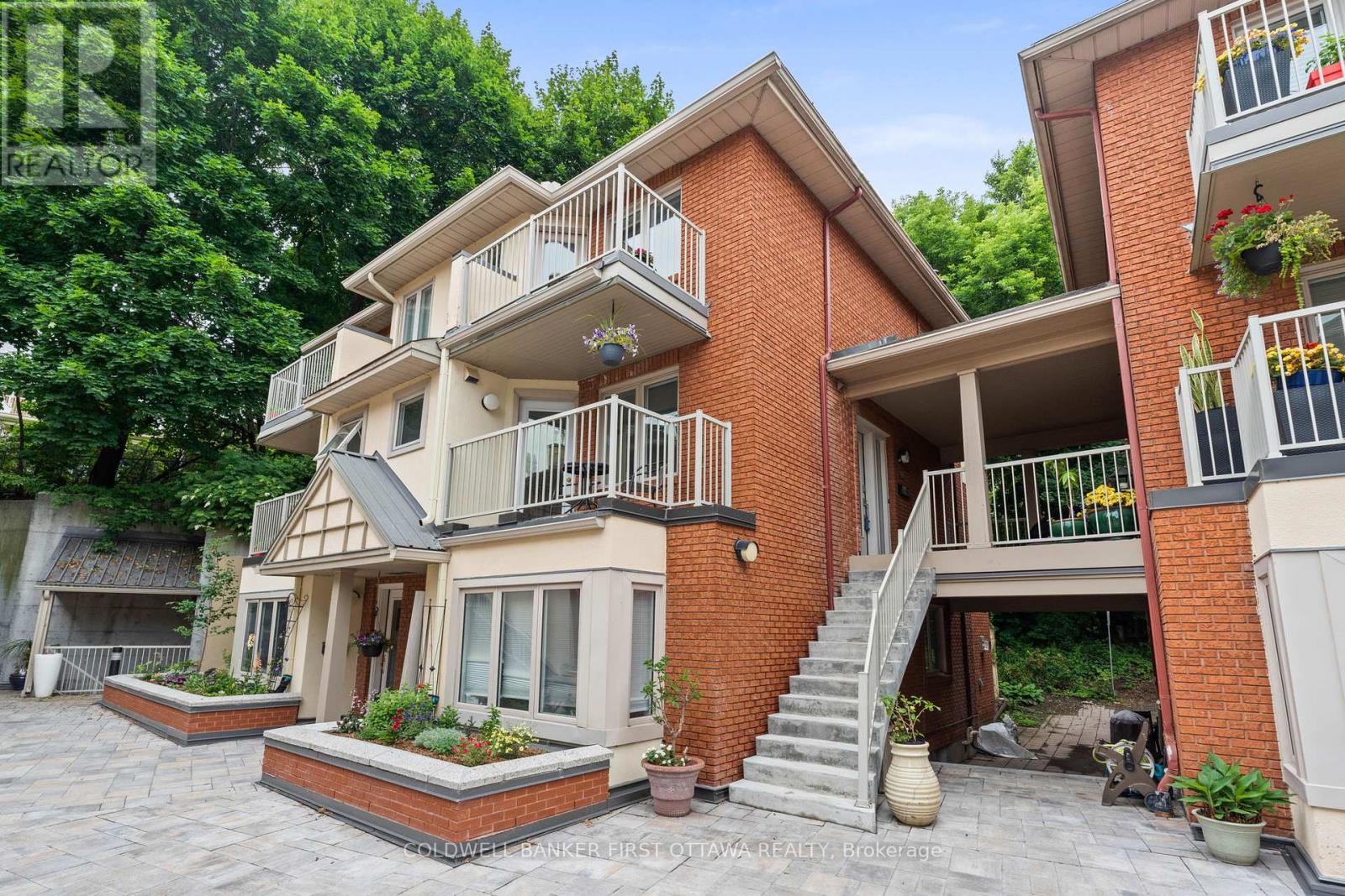 111f - 250 Fountain Place