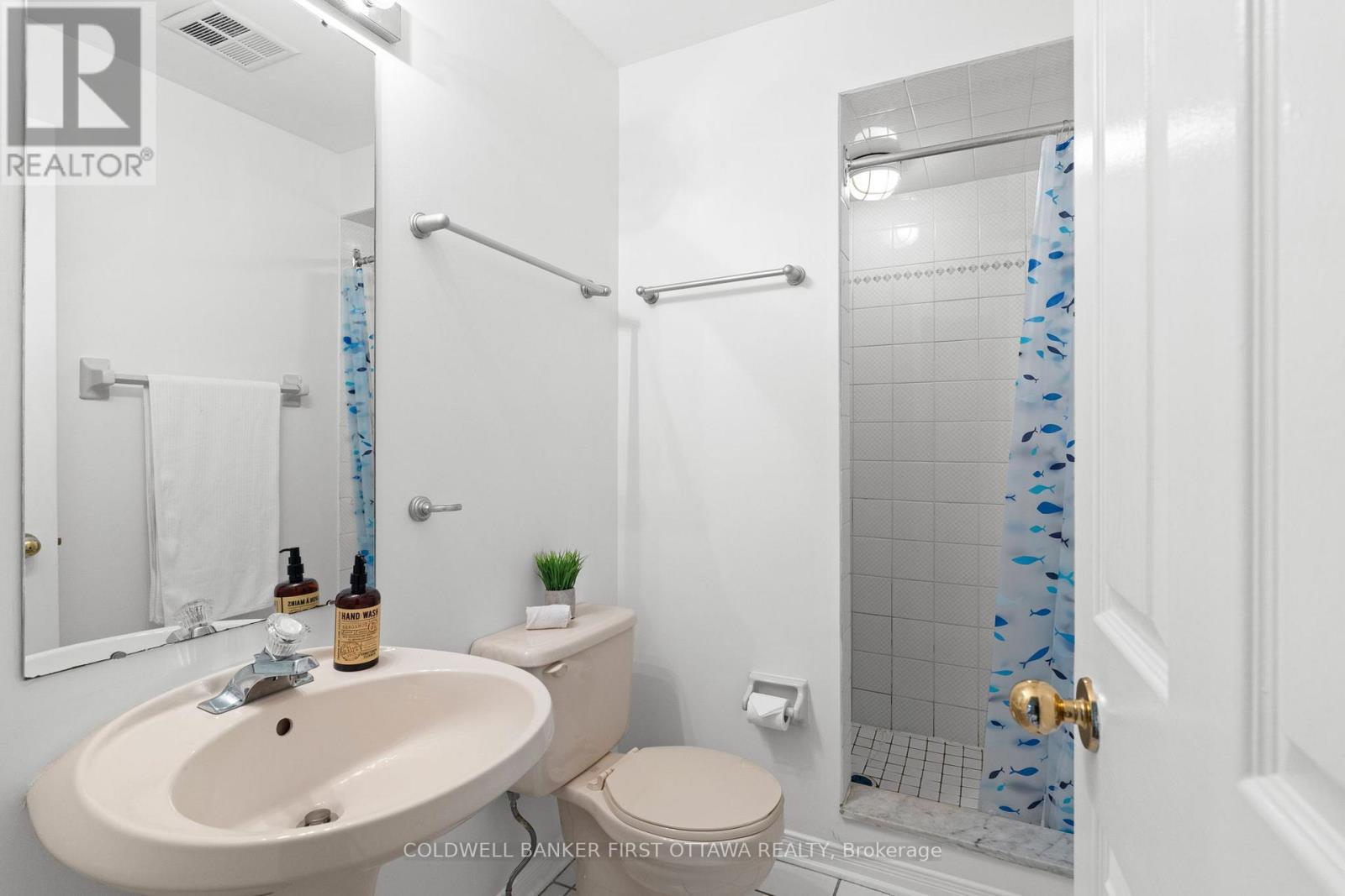111f - 250 Fountain Place