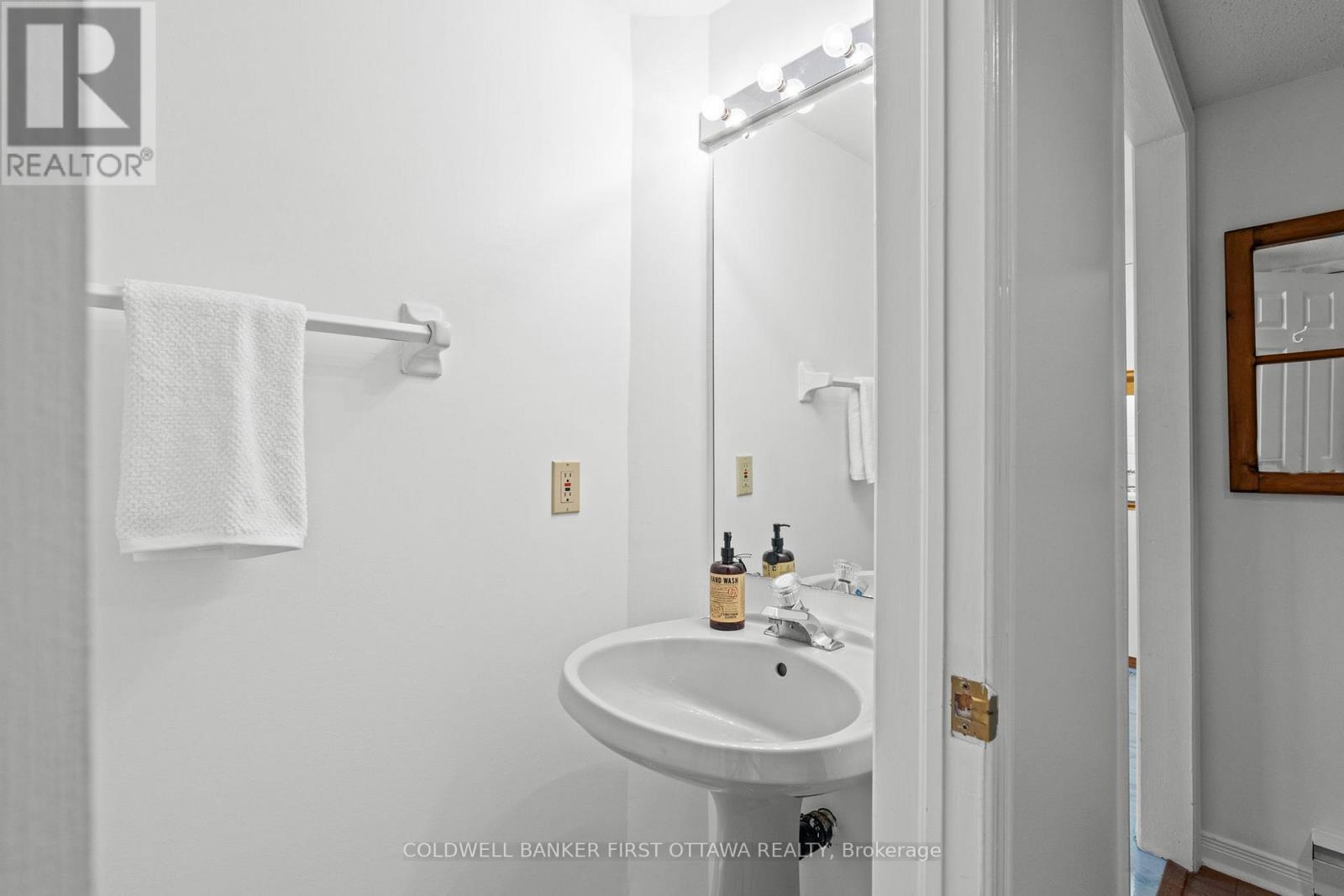 111f - 250 Fountain Place