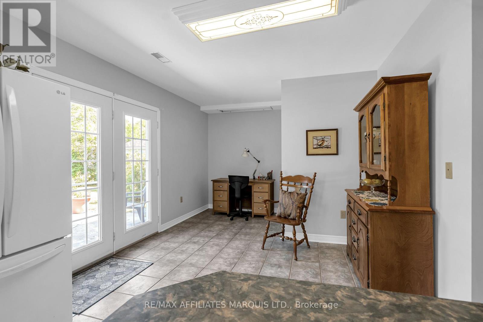 24 Saunders Avenue