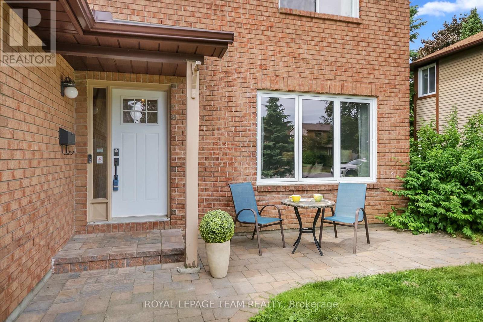 22 Hewitt Way