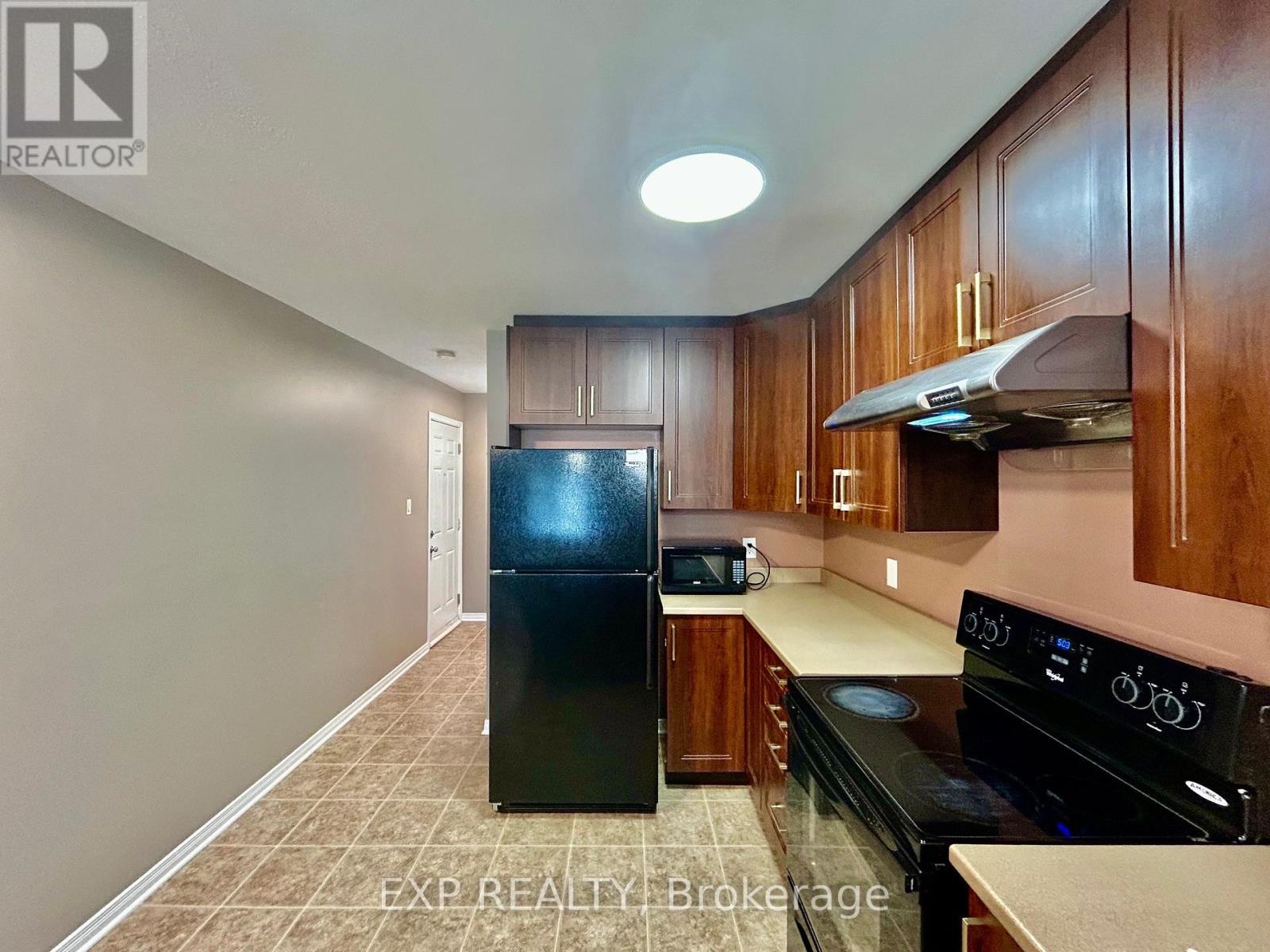 208 Shanly Private