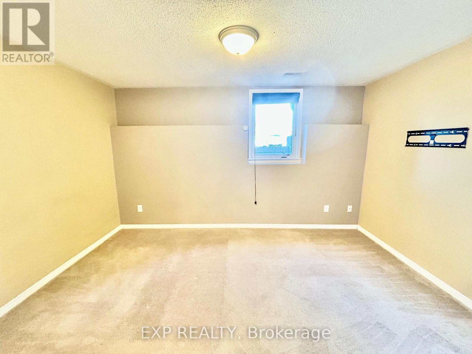 208 Shanly Private