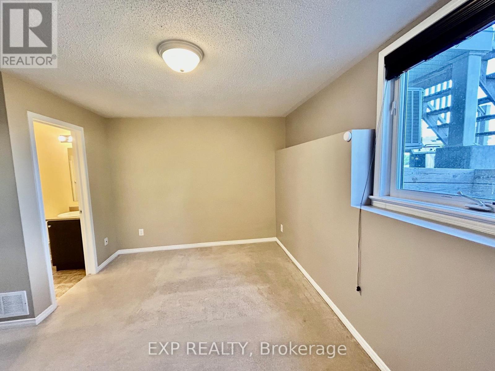 208 Shanly Private