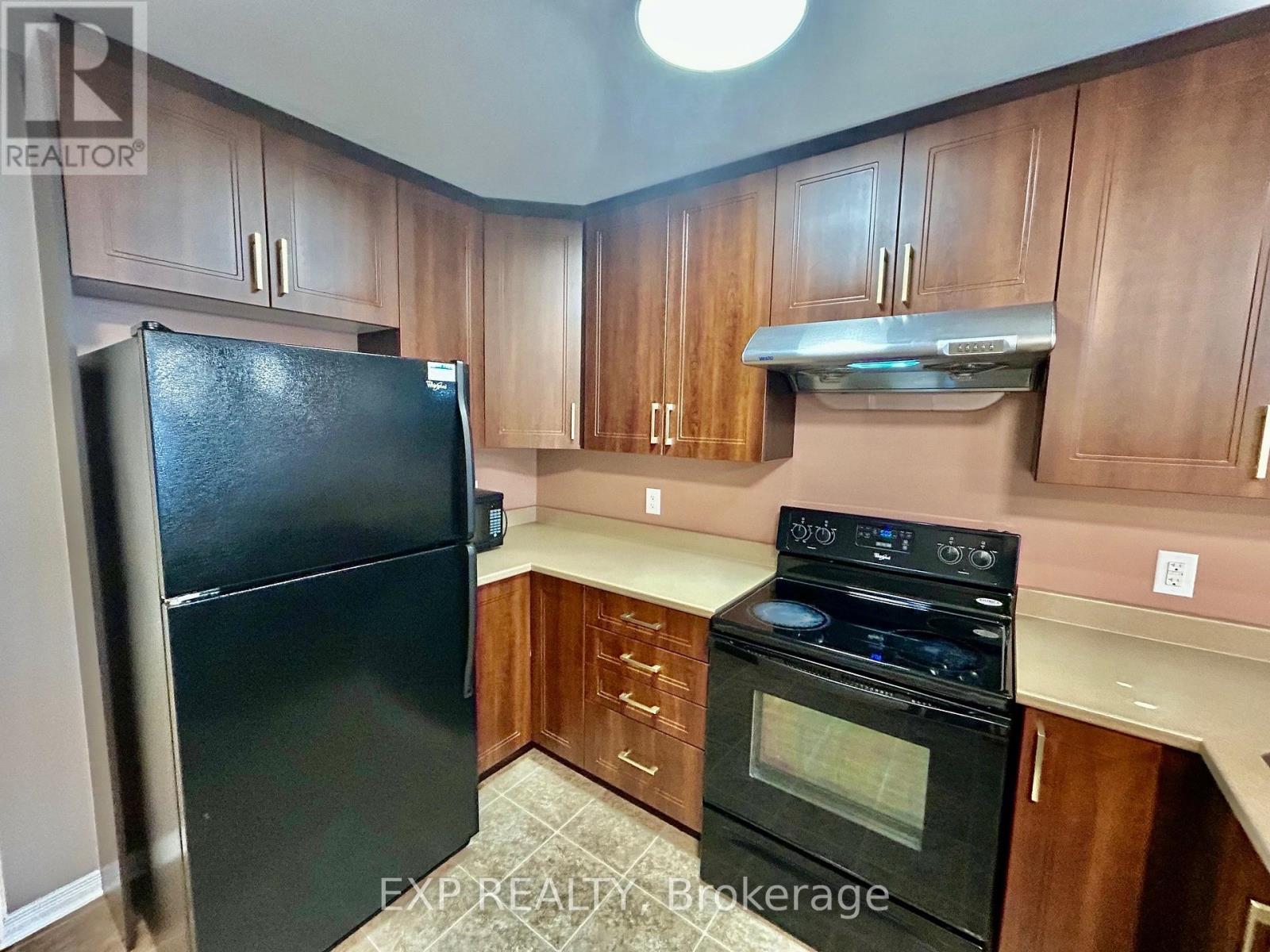 208 Shanly Private