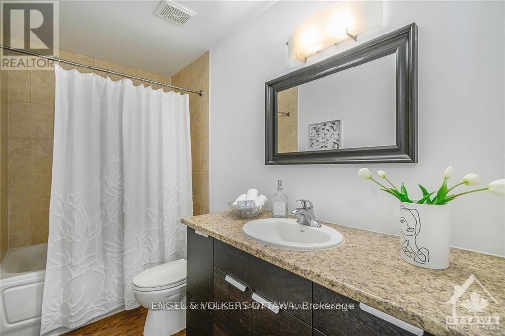 105 Montauk Pvt