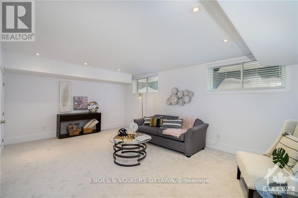 105 Montauk Pvt
