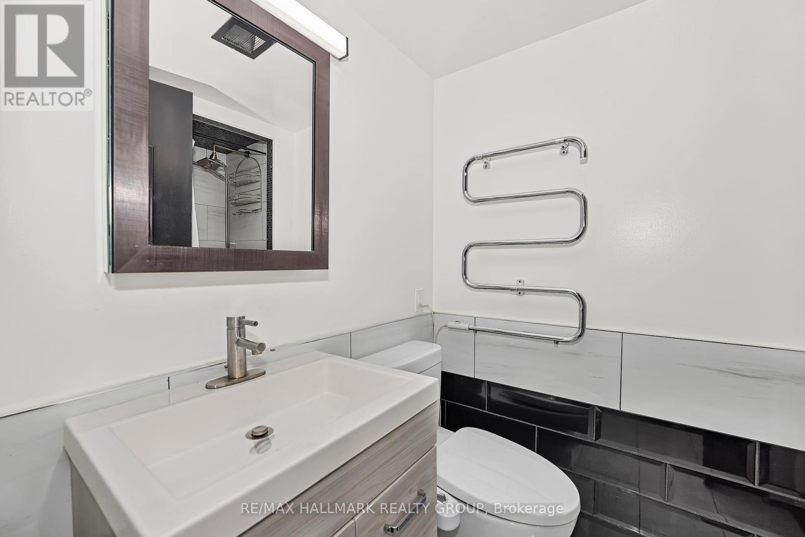 908 - 500 Laurier Avenue W