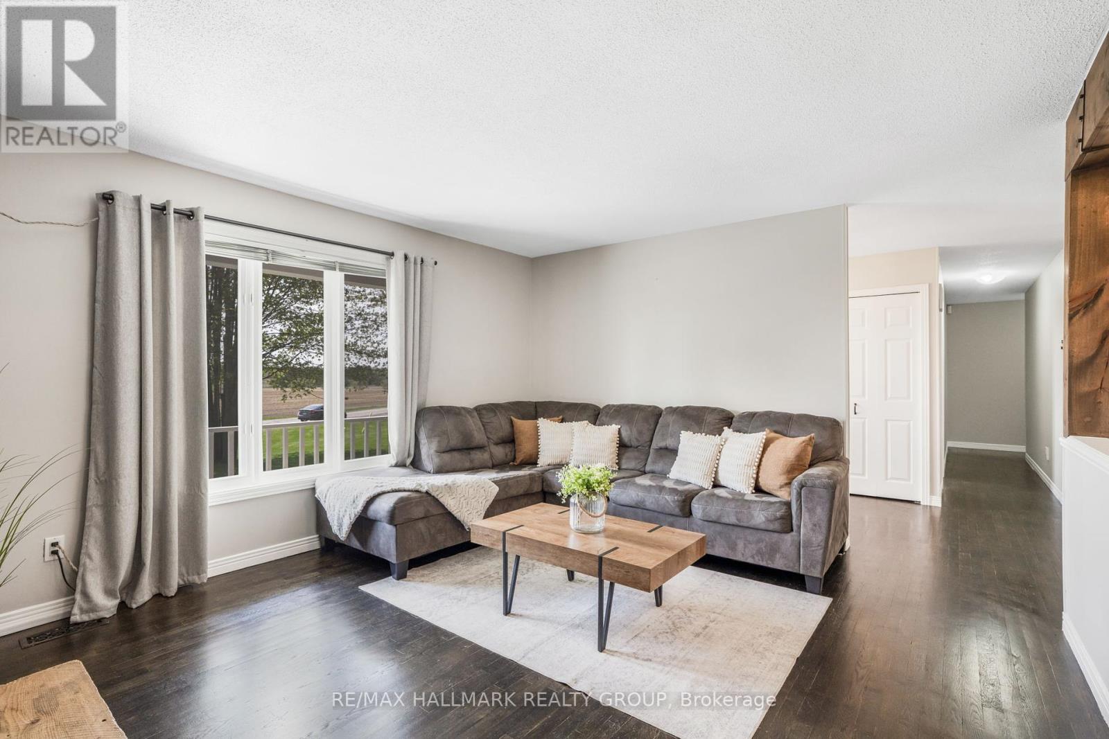 1211 Lacroix Road