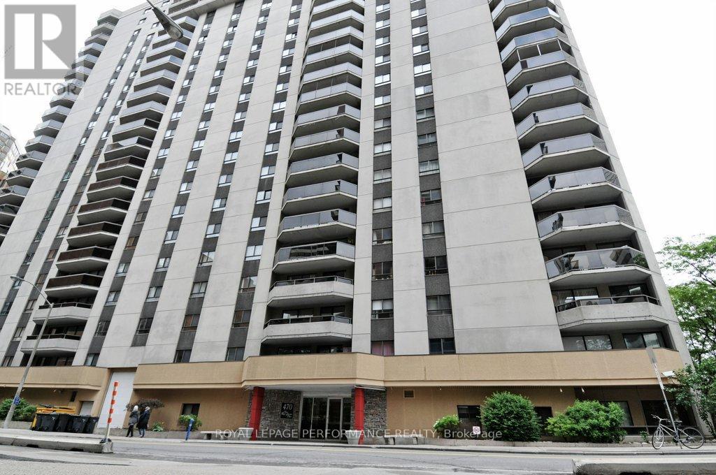 1904 - 470 Laurier Avenue W