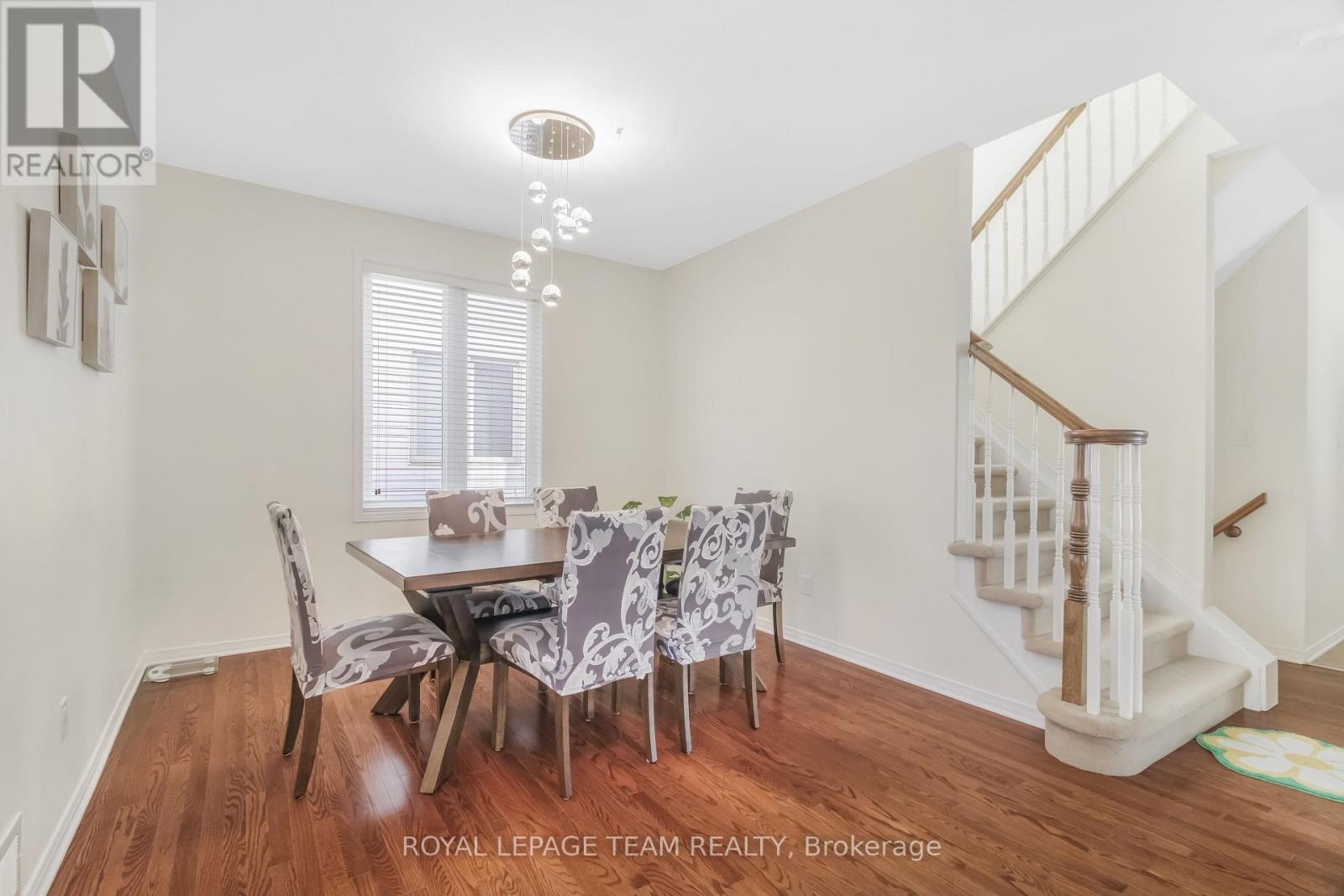204 Applecross Crescent