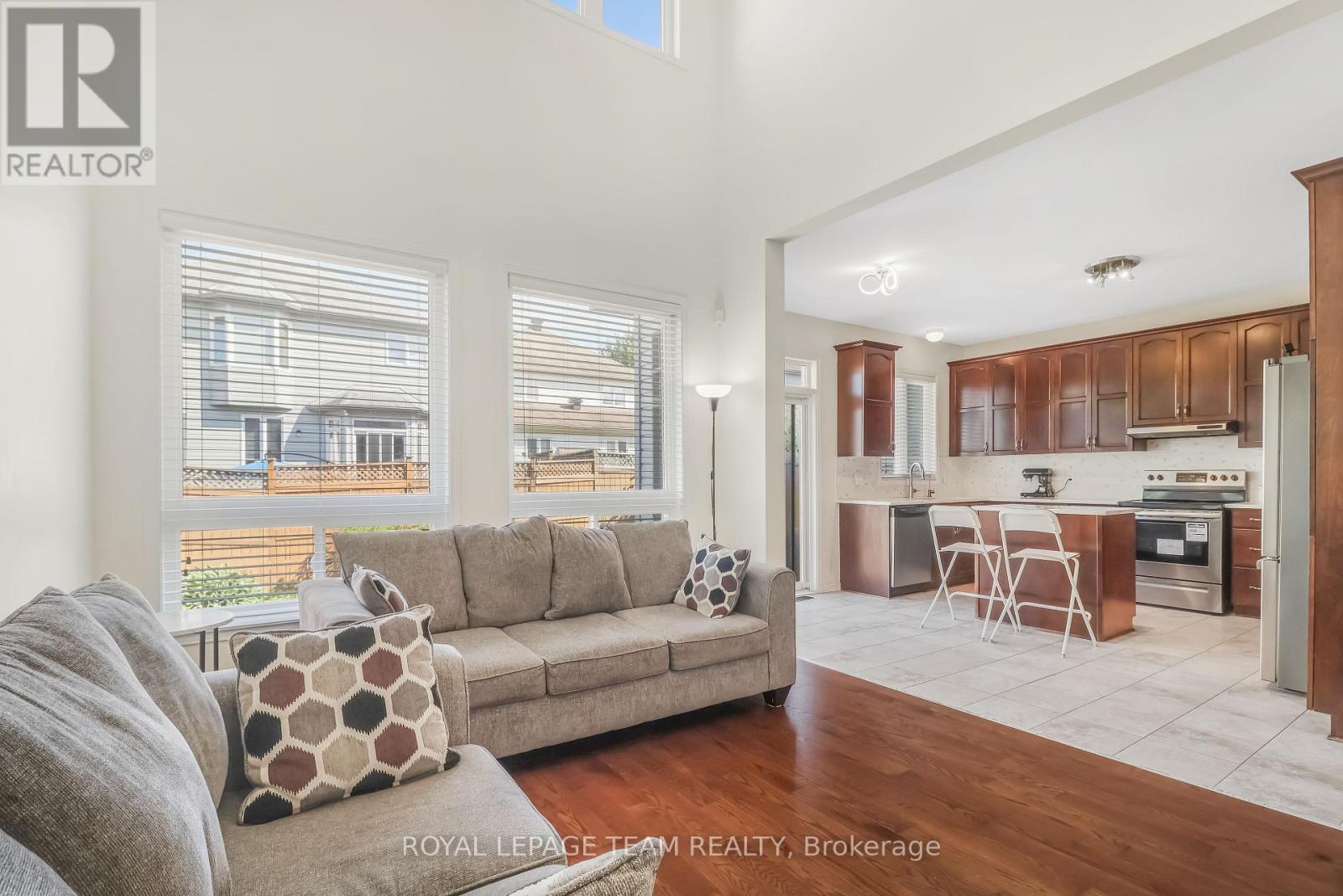 204 Applecross Crescent