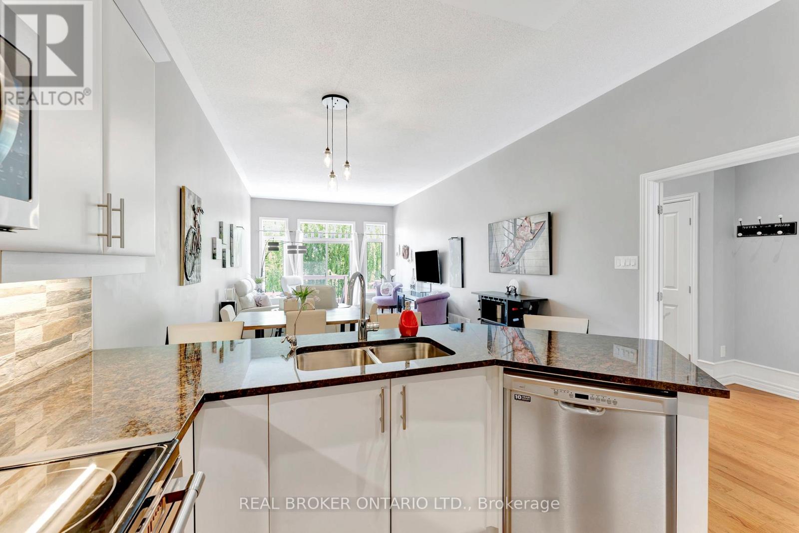 146 Oxford Street W