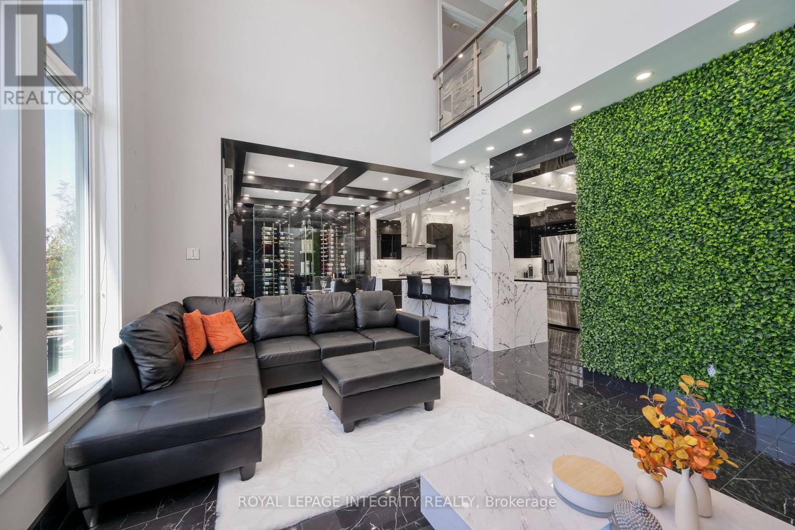 232 Condado Crescent