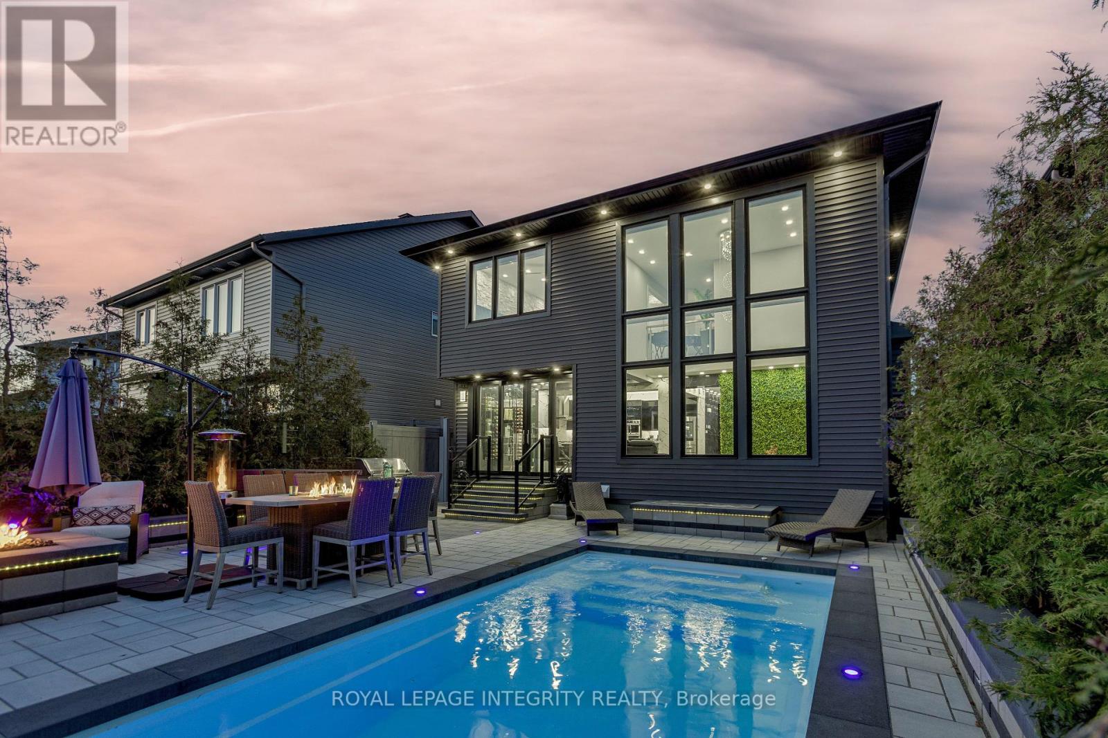 232 Condado Crescent