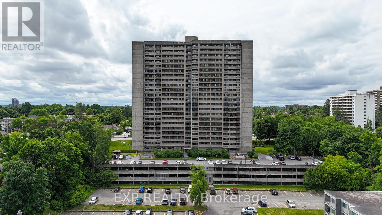 1301 - 415 Greenview Avenue
