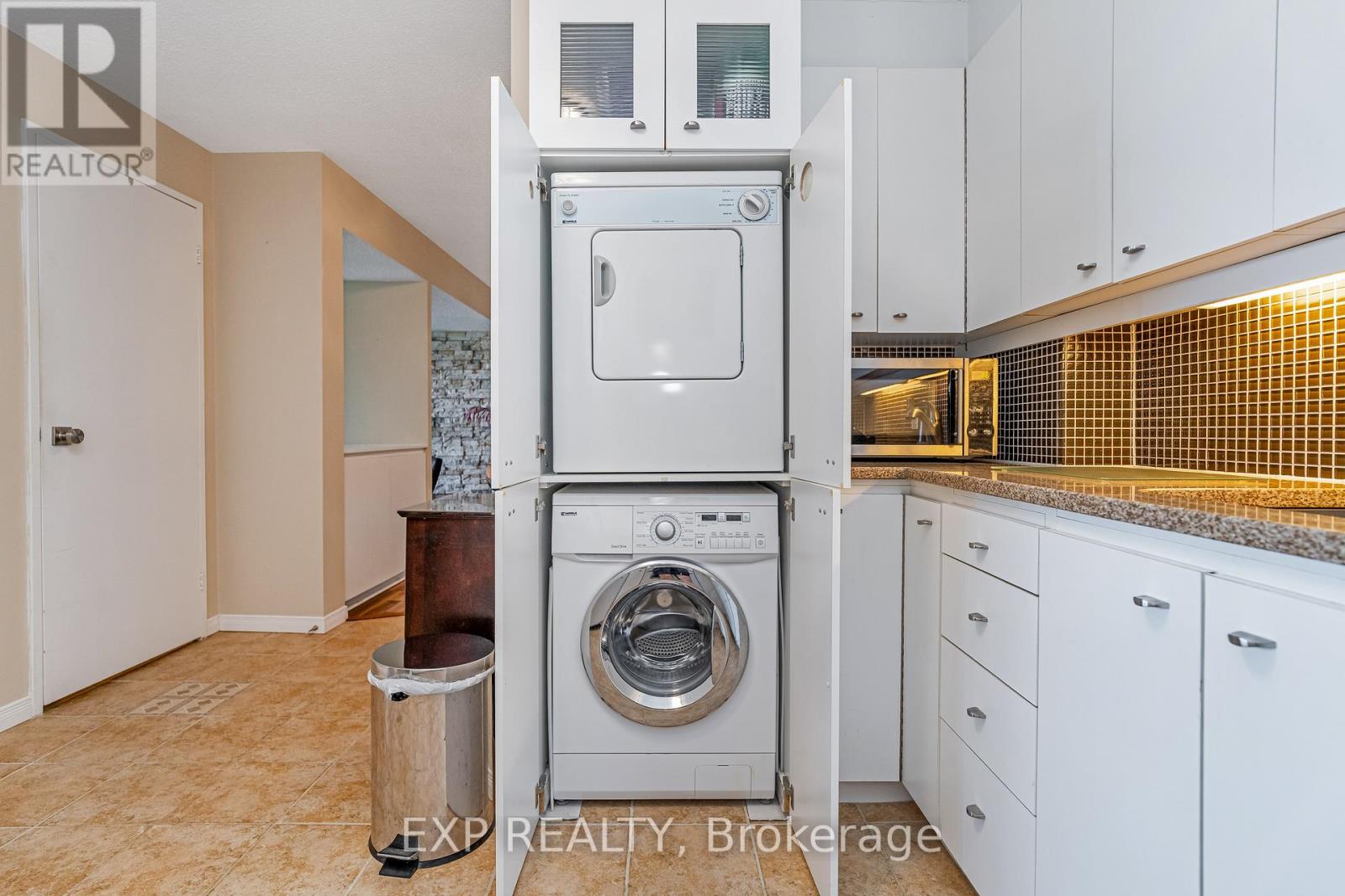 1301 - 415 Greenview Avenue