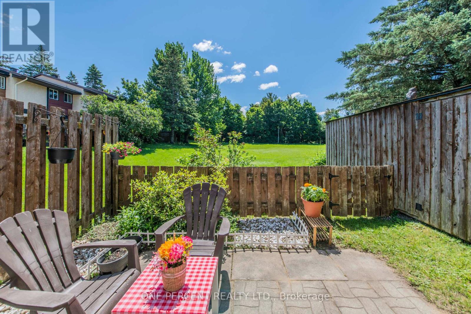 122 Mcclintock Way