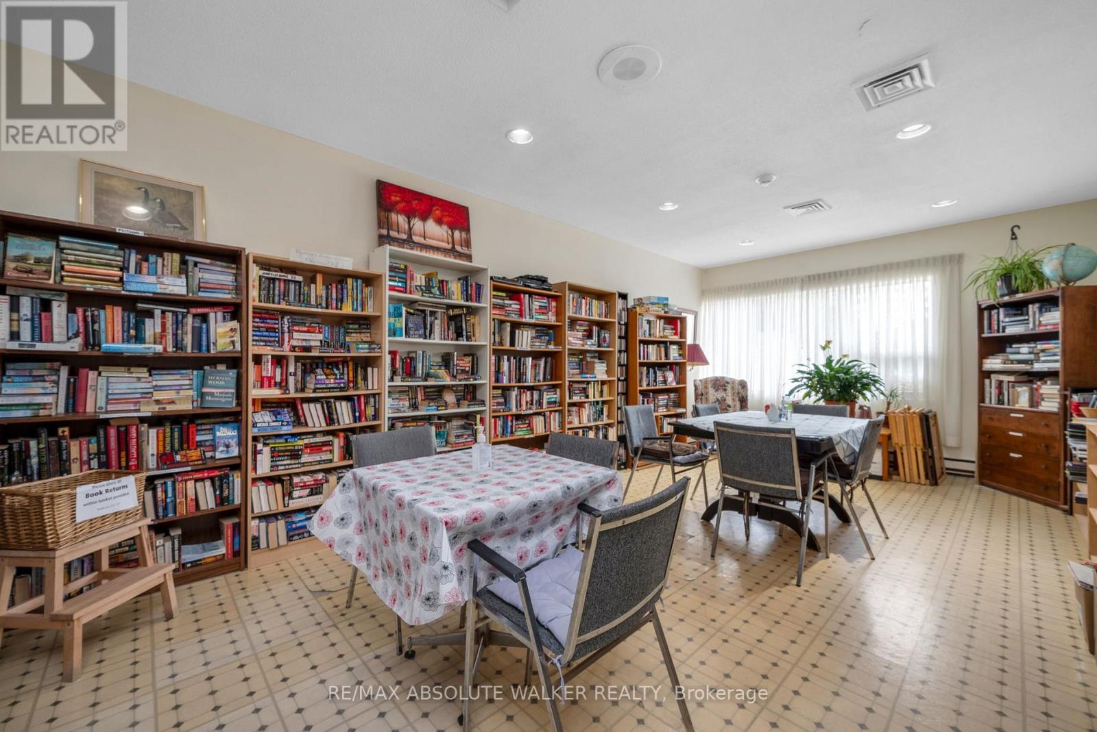 Ph6 - 1380 Prince Of Wales Drive