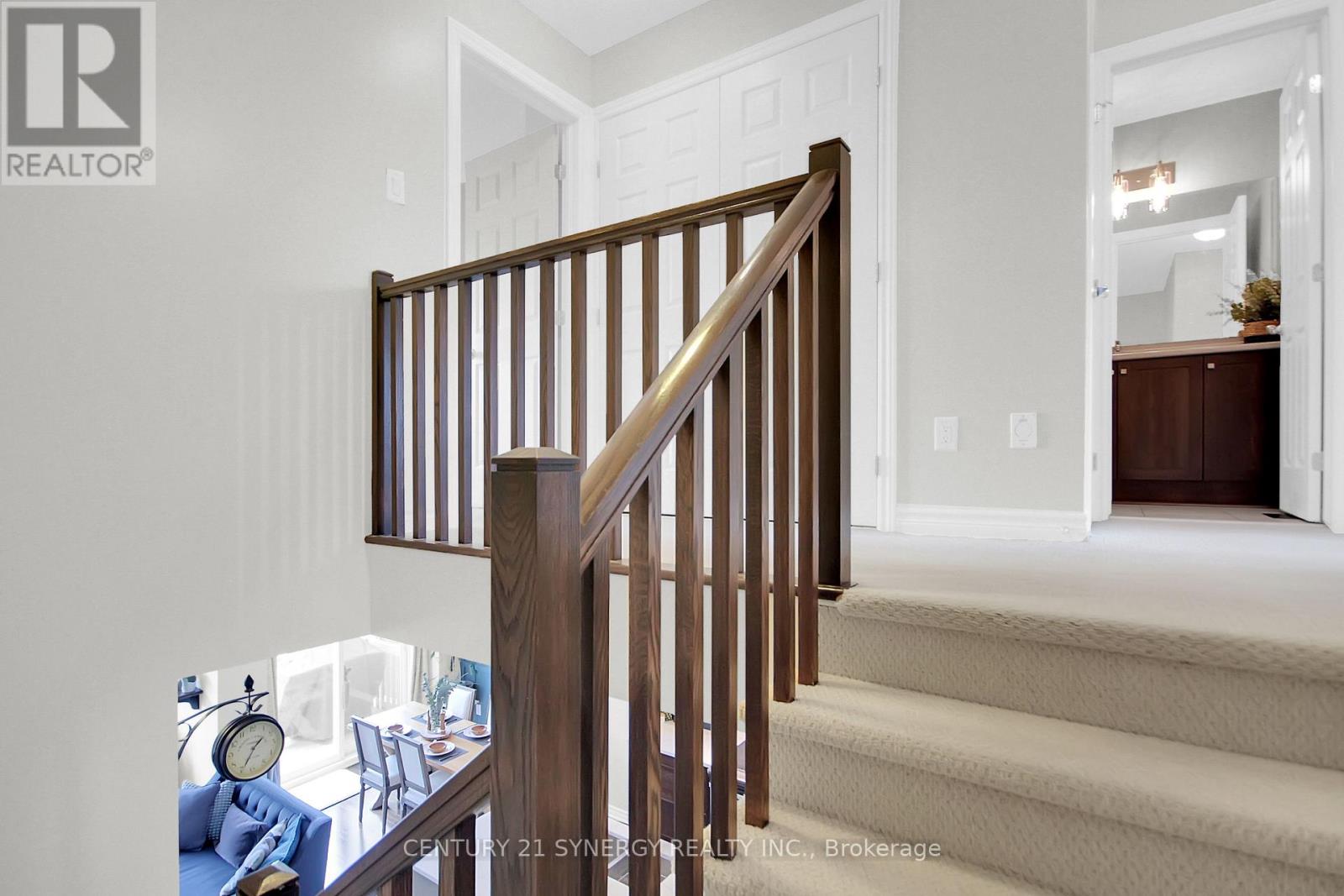 251 Mojave Crescent